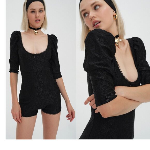 NWT FOR LOVE AND LEMONS MARNI SHORT SLEEVE BLACK BODYSUIT SIZE S - Picture 1 of 11
